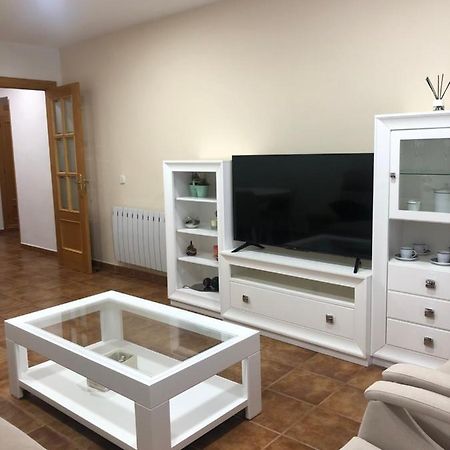 Piso Nuevo Plaza De La Constitucion Sta Cruz De La Zarza Apartment Santa Cruz de la Zarza Екстериор снимка